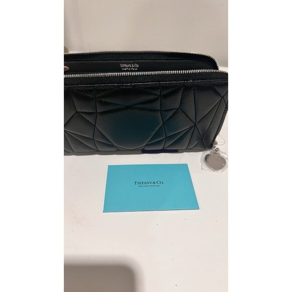 Authentic Tiffany Padded Leather Zip Wallet Black NWT Large Quilted - Picture 1 of 10